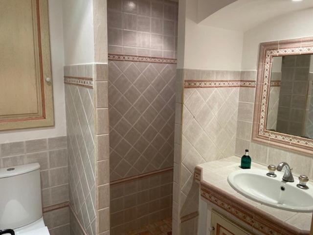 Appartement Domaine des Tuilières avec Jacuzzi à Vallauris Extérieur photo